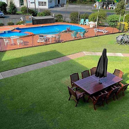 Bucketts Way Motel Глостър Екстериор снимка