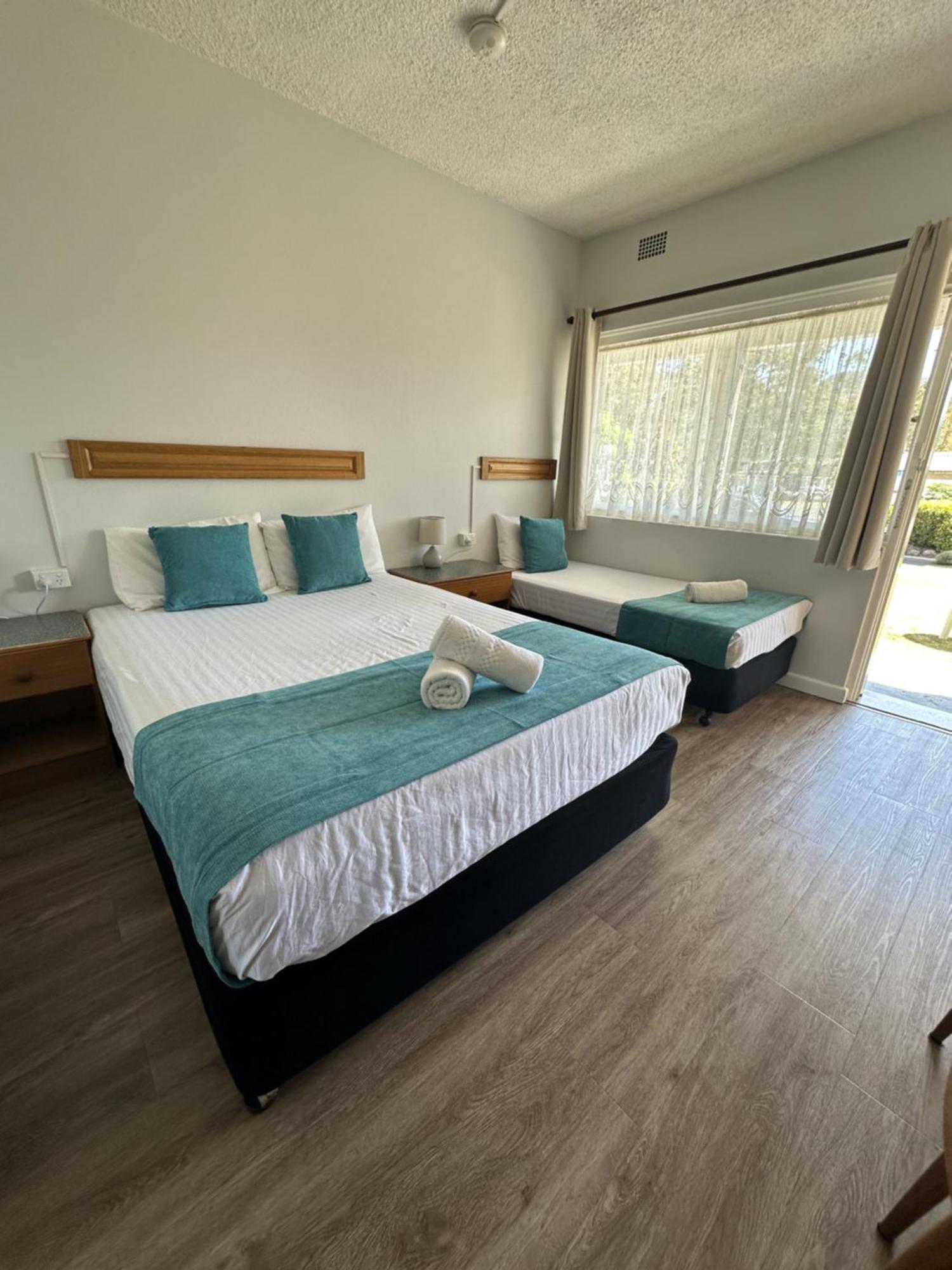 Bucketts Way Motel Глостър Екстериор снимка