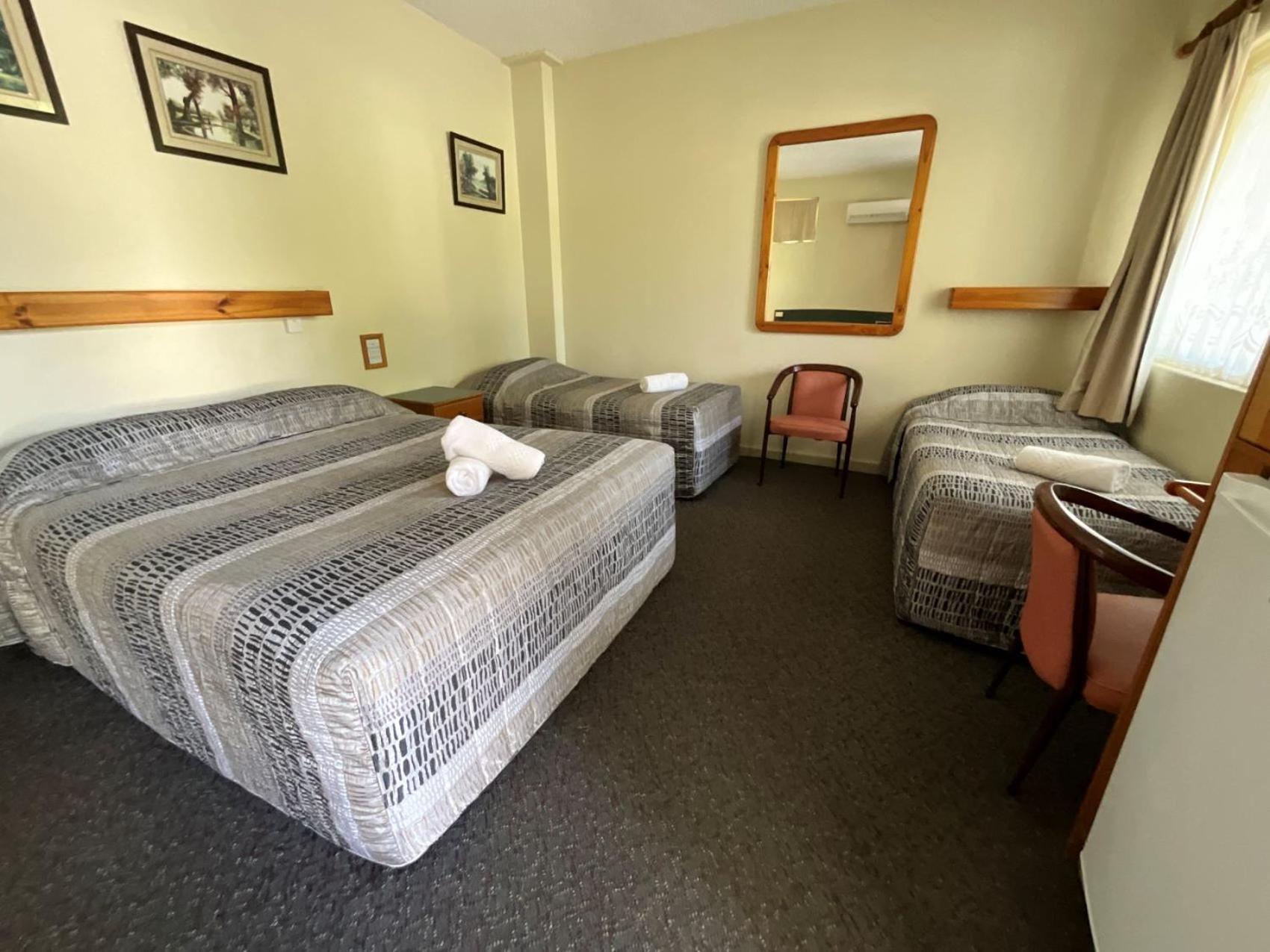Bucketts Way Motel Глостър Екстериор снимка