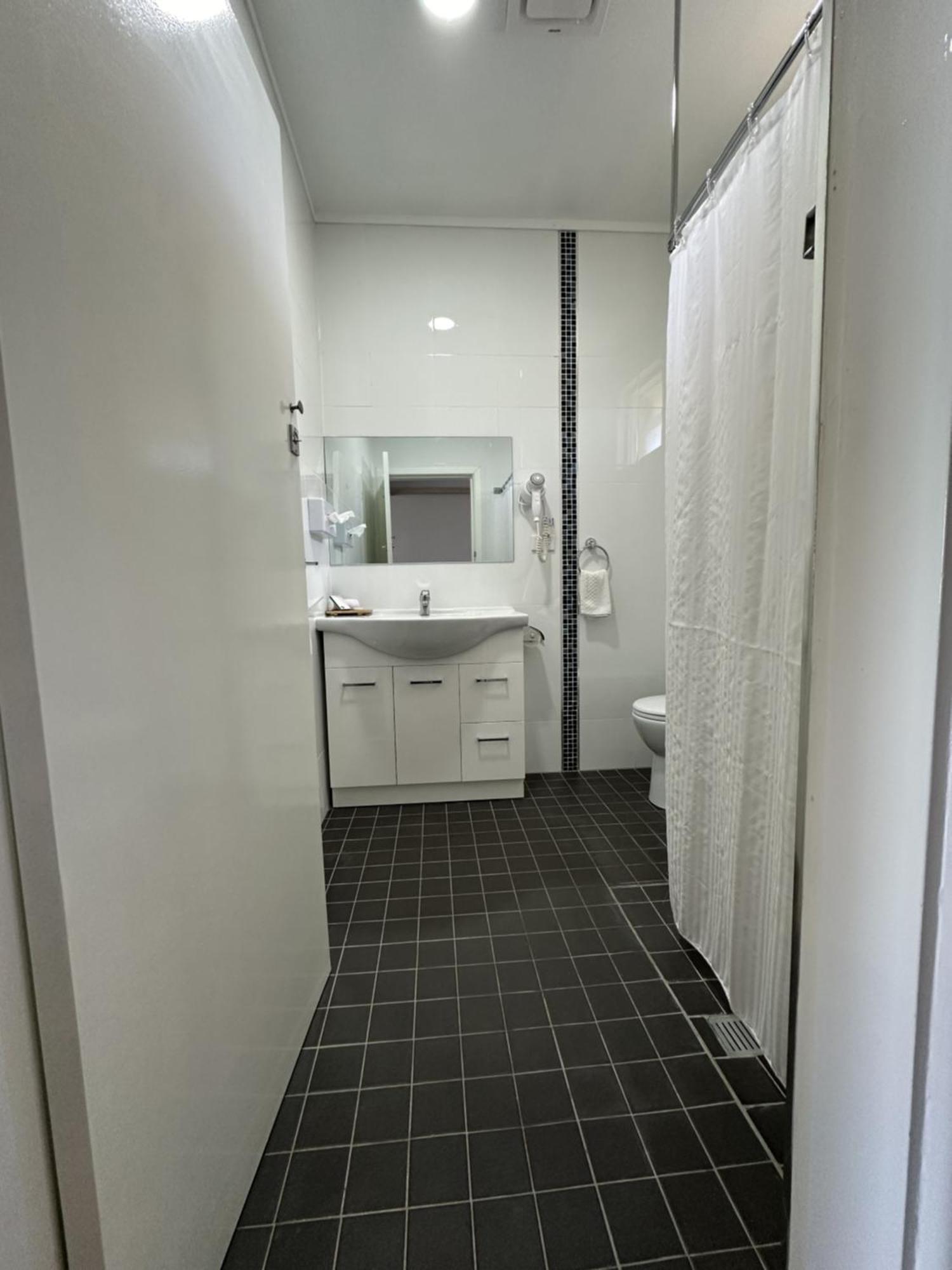 Bucketts Way Motel Глостър Екстериор снимка